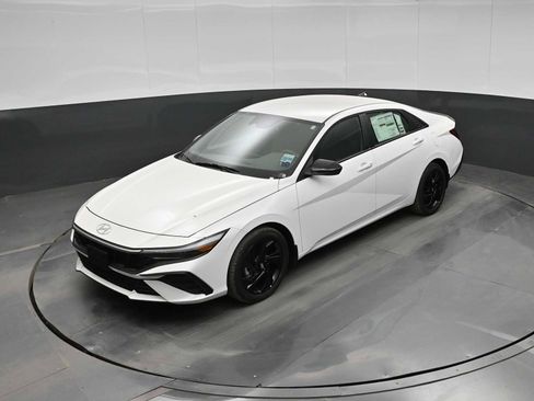 New 2026 Hyundai Elantra Sport FWD image 27