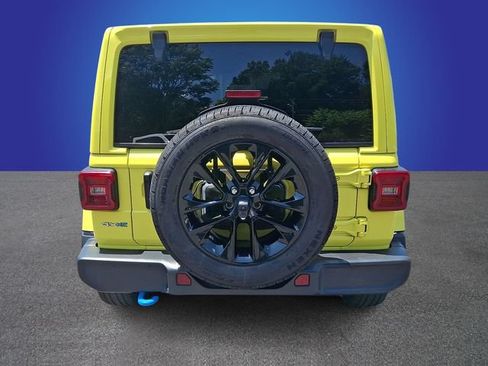 Used 2024 Jeep Wrangler Unlimited Sahara AWD/4WD image 5