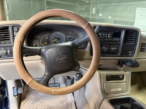 Used 2001 Chevrolet Silverado 2500 LT AWD/4WD image 11