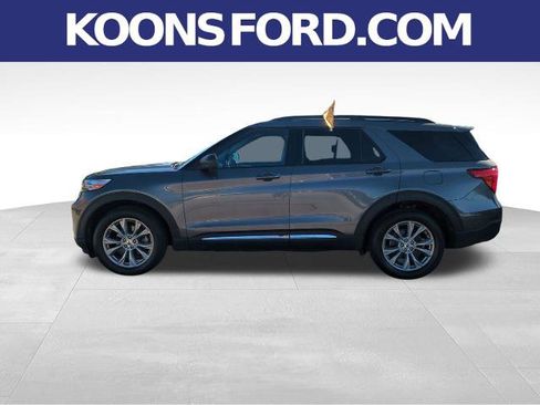 Certified 2022 Ford Explorer XLT w/ Equipment Group 202A AWD/4WD image 2