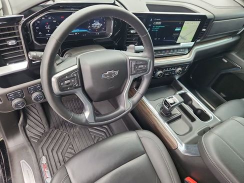 Used 2024 Chevrolet Silverado 1500 RST AWD/4WD image 10