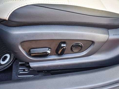 New 2025 Lexus ES 350 w/ Premium Package image 21