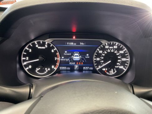 Used 2023 Nissan Altima 2.5 SV image 14