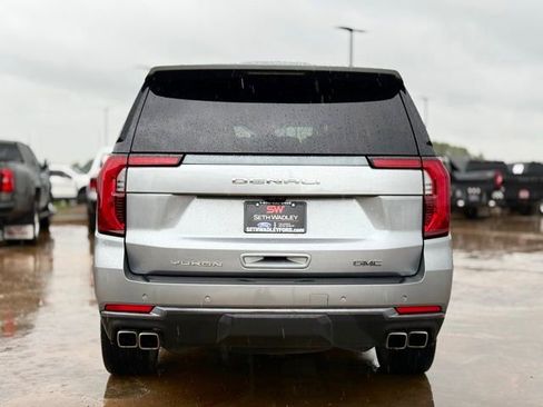 Used 2025 GMC Yukon Denali Ultimate AWD/4WD image 6