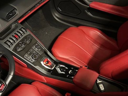 Used 2019 Lamborghini Huracan LP 580-2 image 6