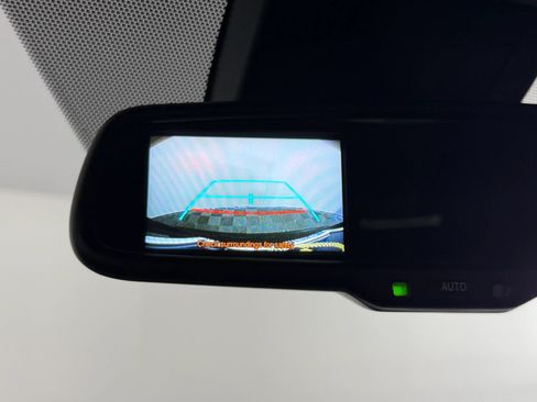 Used 2018 Toyota C-HR XLE FWD image 38