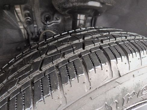 Used 2021 Toyota RAV4 LE image 28