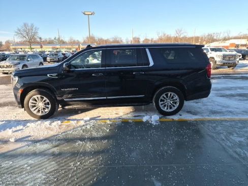 Used 2023 GMC Yukon XL SLT image 27