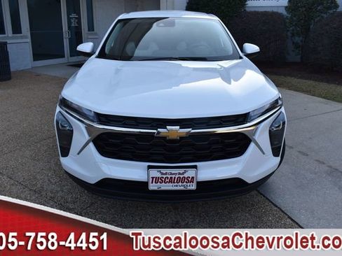 New 2026 Chevrolet Trax LS w/ LS Convenience Package image 4