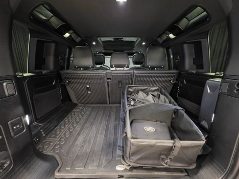 Used 2025 Land Rover Defender 110 S image 40