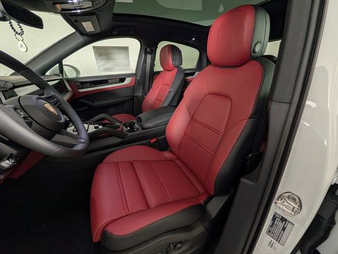 New 2026 Porsche Cayenne Coupe image 5