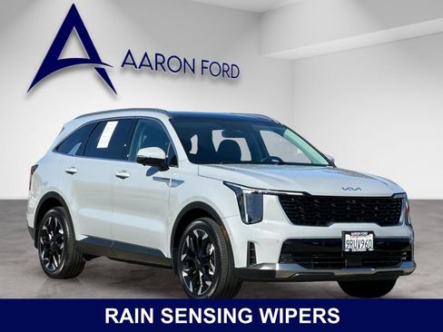 Used 2025 Kia Sorento SX FWD image 8