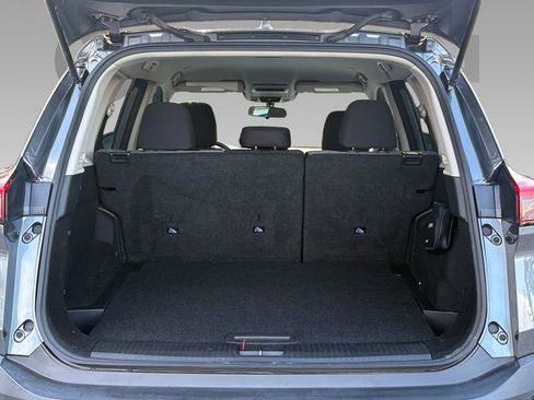 Used 2023 Nissan Rogue SV image 21