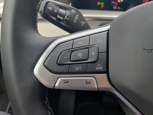 New 2025 Volkswagen Tiguan SE w/ Panoramic Sunroof Package AWD/4WD image 27