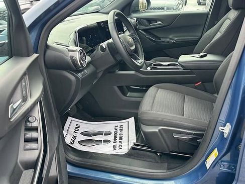 Used 2025 Chevrolet Equinox LT image 13