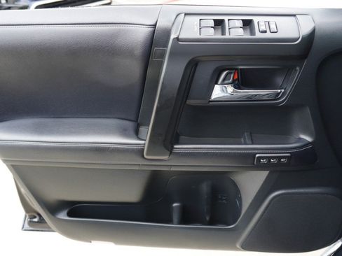 Used 2019 Toyota 4Runner Limited AWD/4WD image 21