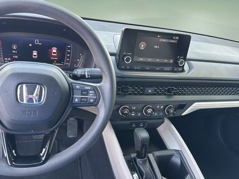 Used 2023 Honda Accord LX image 17