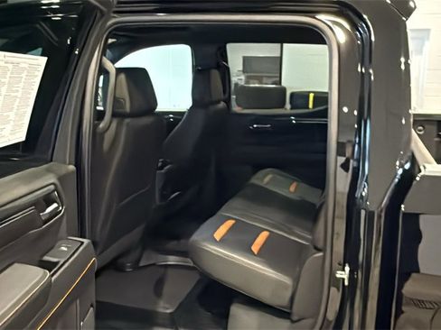 Used 2024 GMC Sierra 1500 AT4 w/ Technology Package image 18