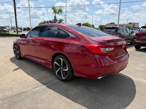 Used 2018 Honda Accord Sport image 3