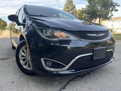Used 2017 Chrysler Pacifica Touring-L