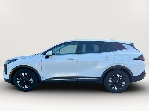 Used 2026 Kia Sportage LX FWD image 4