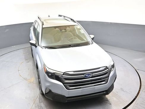 Used 2025 Subaru Forester Premium AWD/4WD image 52