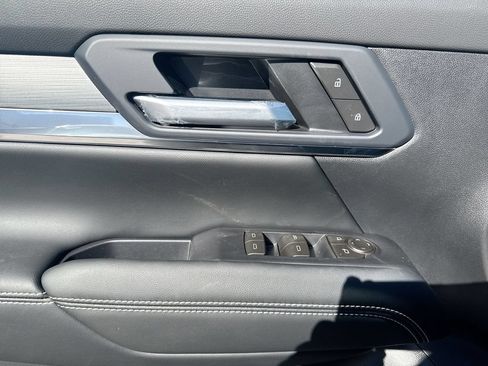 New 2026 GMC Terrain Elevation w/ Black Edition AWD/4WD image 22