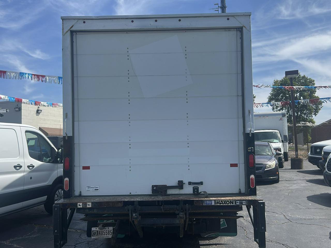 Used 2023 Isuzu NPR RWD image 3