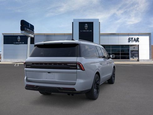 New 2025 Lincoln Navigator L Reserve w/ Jet Appearance Package image 8