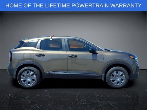Used 2025 Nissan Kicks S AWD/4WD image 2