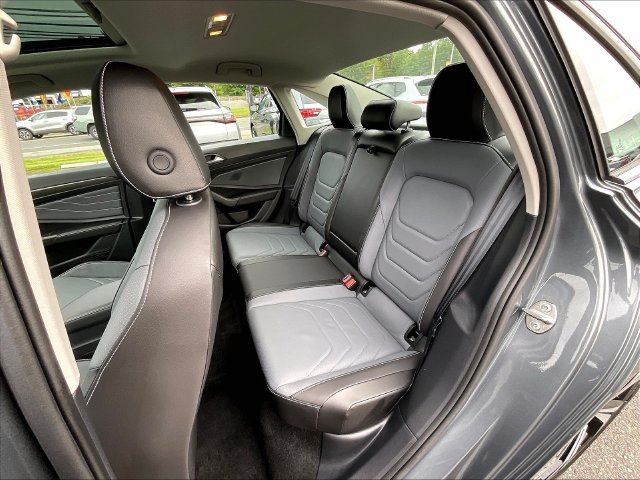 Used 2026 Volkswagen Jetta SEL FWD image 25