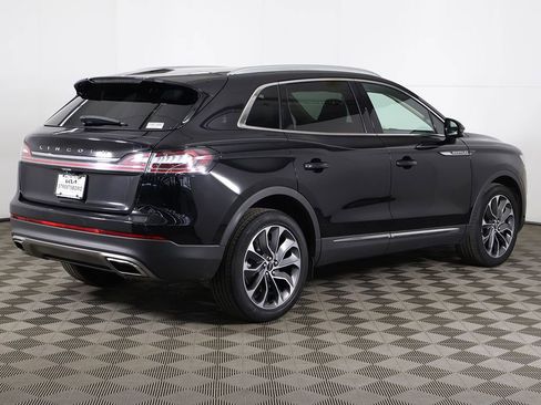 Used 2022 Lincoln Nautilus Reserve AWD/4WD image 13