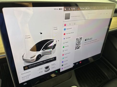 Used 2023 Tesla Model 3 Standard Range RWD image 30