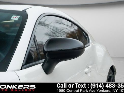 Used 2023 Toyota GR86 Premium image 29