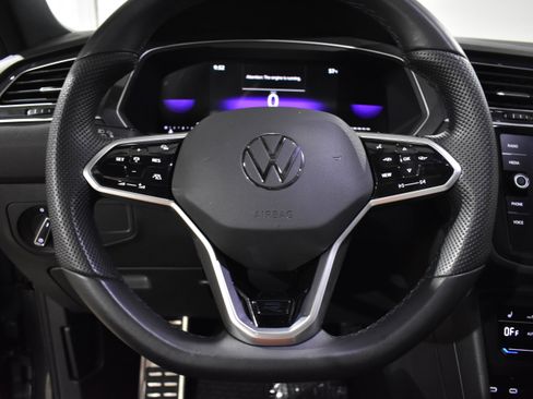 Used 2024 Volkswagen Tiguan SE R-Line image 16