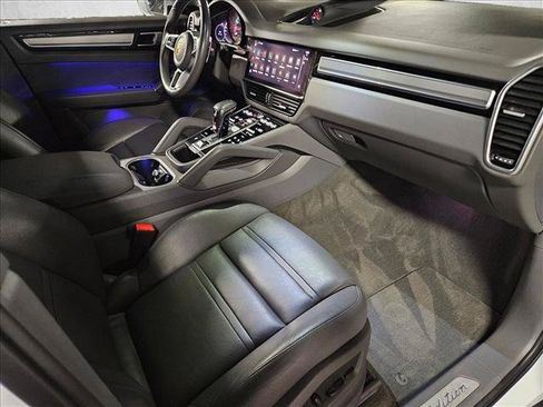 Used 2022 Porsche Cayenne Platinum Edition AWD/4WD image 21