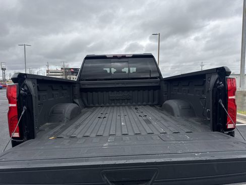 Used 2024 Chevrolet Silverado 2500 High Country w/ Technology Package image 24