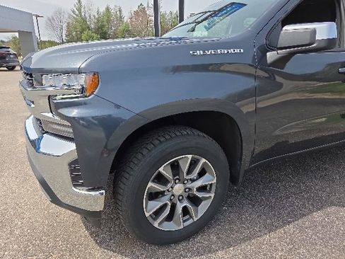 Used 2022 Chevrolet Silverado 1500 LT AWD/4WD image 13