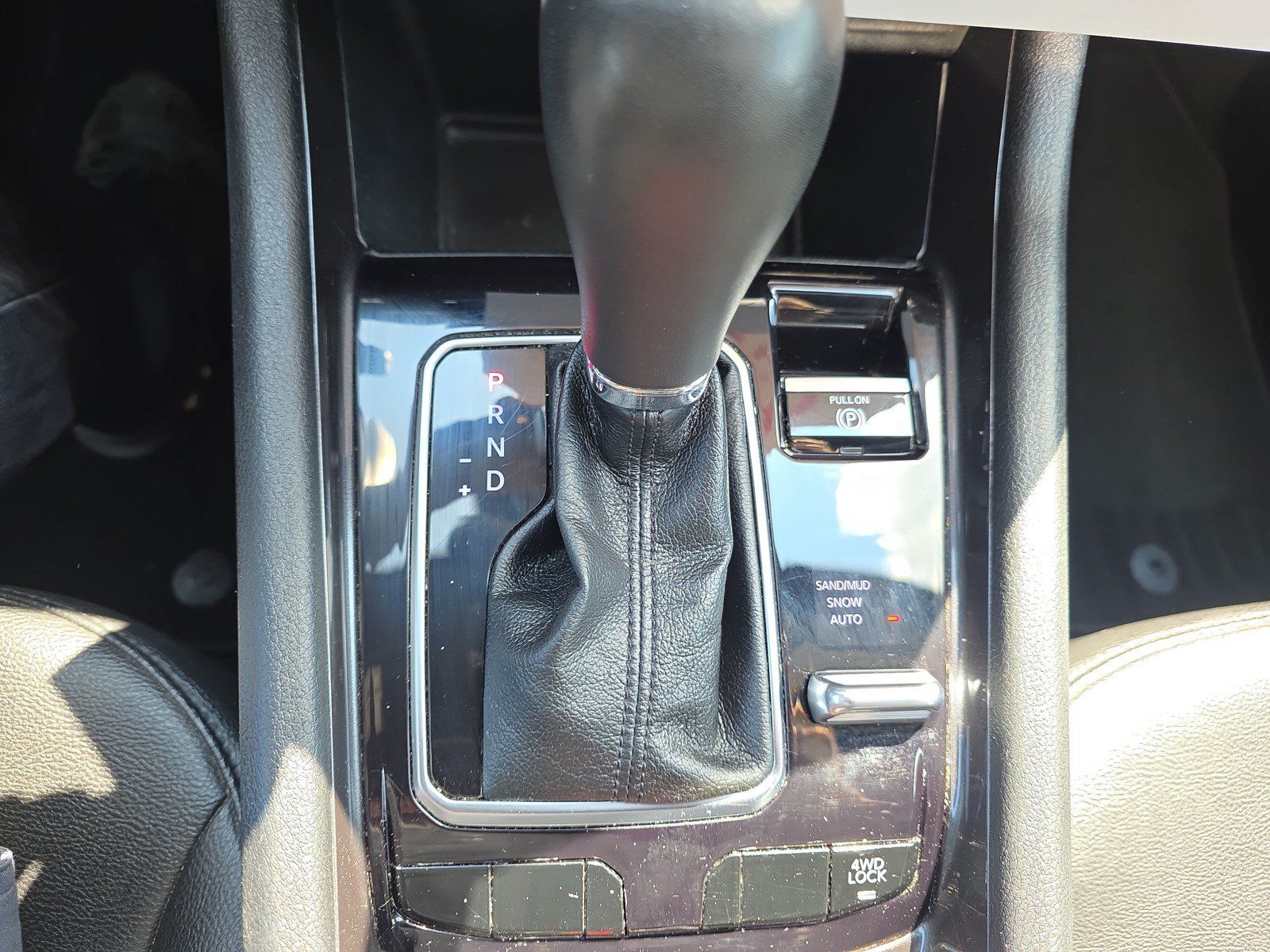 Used 2024 Jeep Compass Latitude AWD/4WD image 30