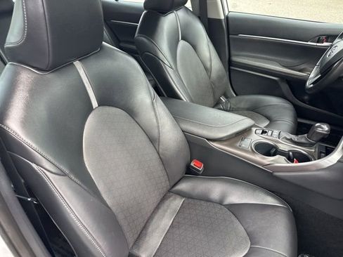 Used 2023 Toyota Camry XSE image 17