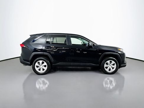 Used 2023 Toyota RAV4 LE AWD/4WD image 9