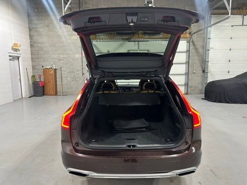 Used 2017 Volvo V90 T6 Cross Country image 22