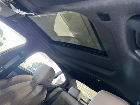 Certified 2025 BMW 530i image 32