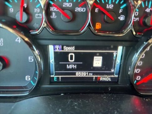 Used 2018 Chevrolet Silverado 1500 LT w/ All Star Edition AWD/4WD image 8