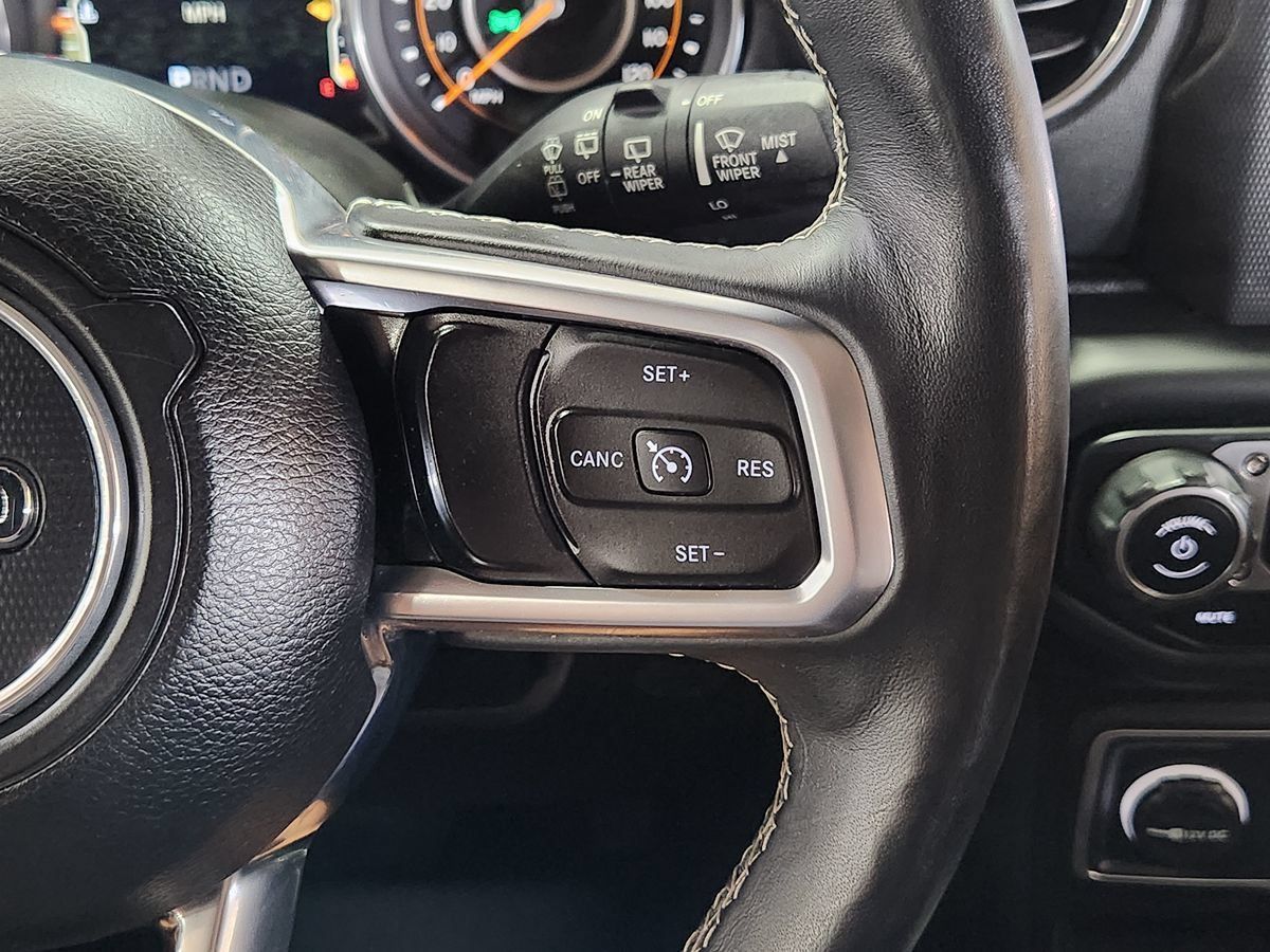 Used 2018 Jeep Wrangler Unlimited Sahara w/ Cold Weather Group AWD/4WD image 48