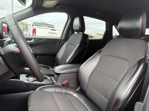 Used 2024 Ford Escape ST-Line AWD/4WD image 5
