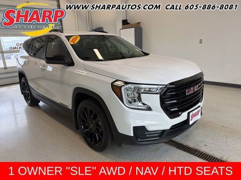 Used 2024 GMC Terrain SLE w/ Driver Convenience Package AWD/4WD image 1