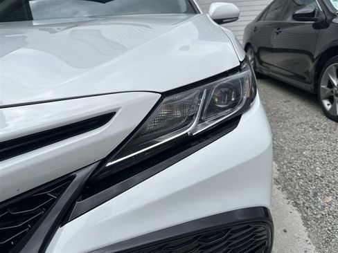 Used 2021 Toyota Camry SE w/ Cold Weather Package AWD/4WD image 33
