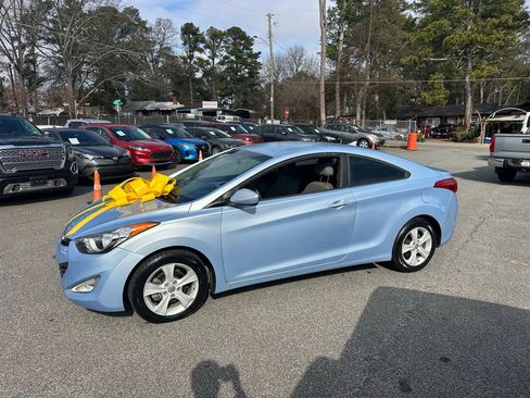 Used 2013 Hyundai Elantra image 3