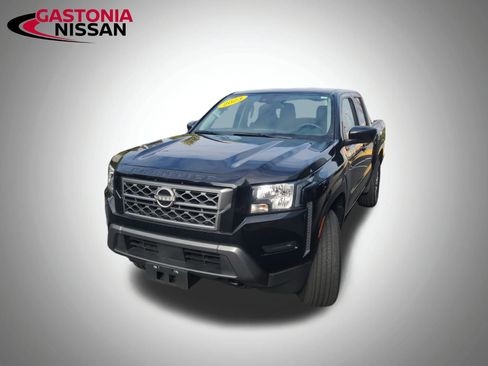 Used 2023 Nissan Frontier SV image 38